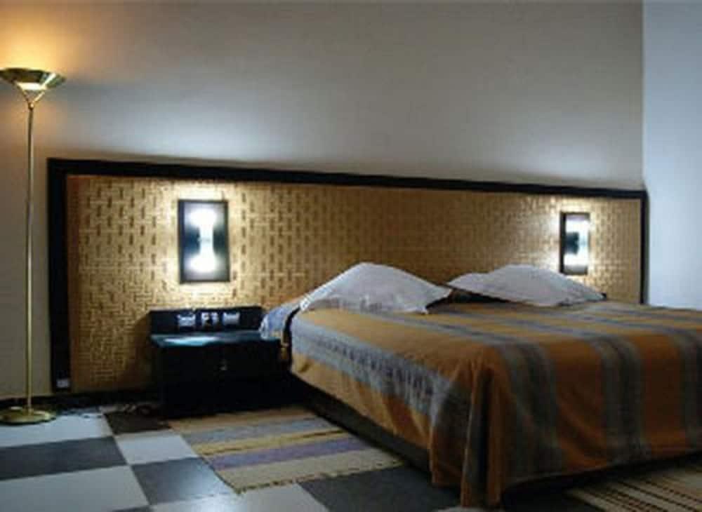 Hotel Le Majestic Annaba Exteriör bild