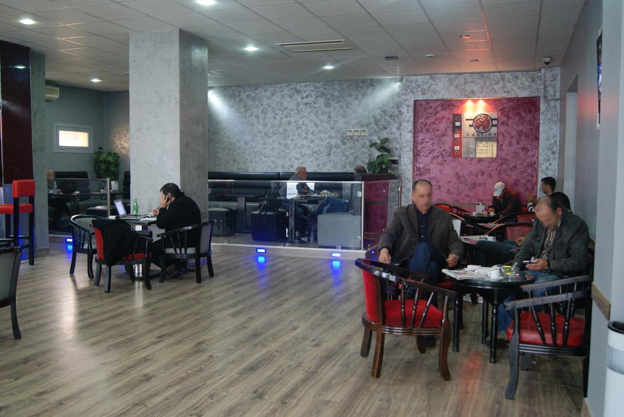 Hotel Le Majestic Annaba Exteriör bild