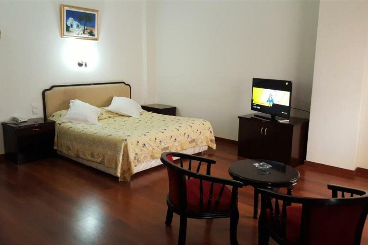 Hotel Le Majestic Annaba Exteriör bild